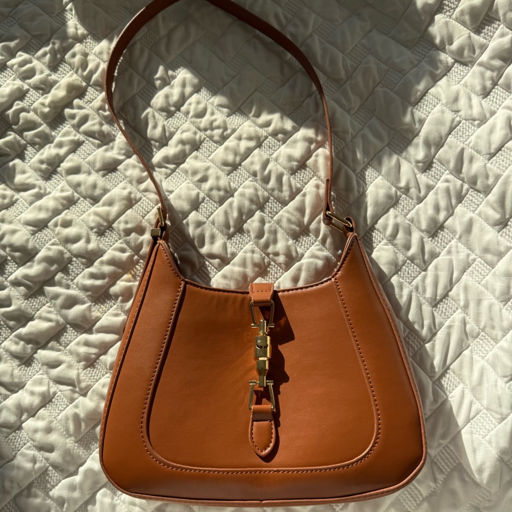 Elegant Tan Leather Women's Bag
